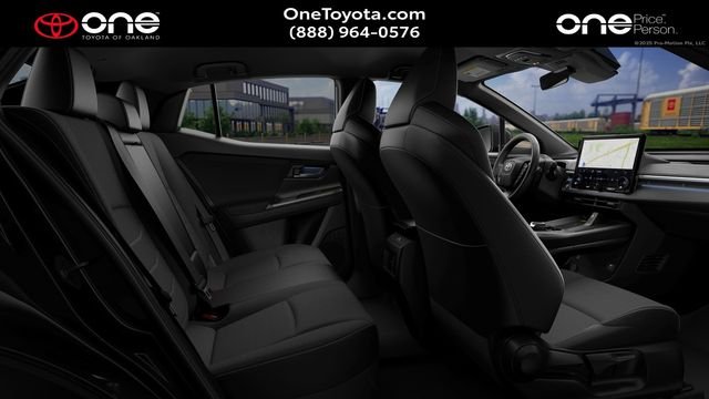 New 2027 Wind Chill Pearl <sup>1</sup> Toyota  SE image 3