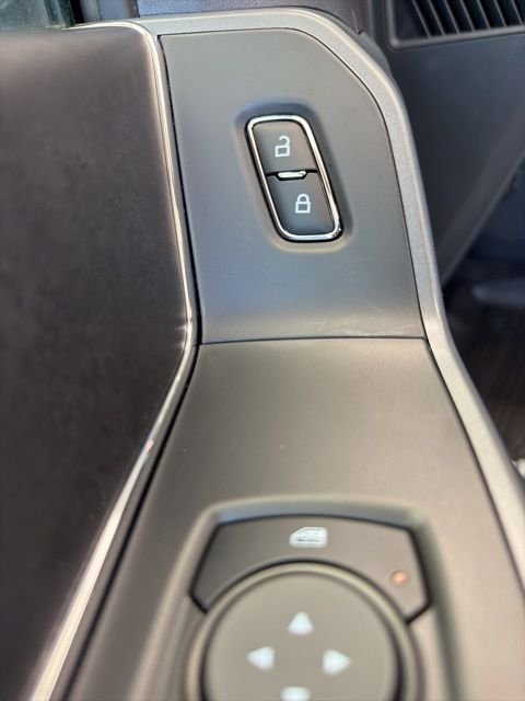 New 2026 Carbonized Gray Metallic Ford XLT image 23