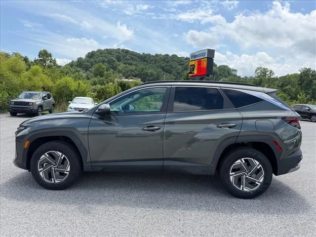 Used 2025 Gray Hyundai Blue image 4
