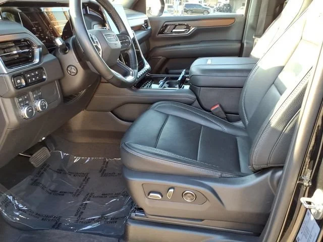 Used 2025 Onyx Black GMC Denali image 16