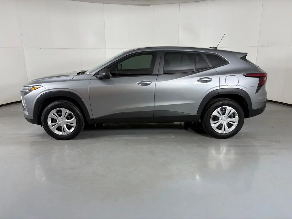 Used 2025 Gray Chevrolet LS image 6