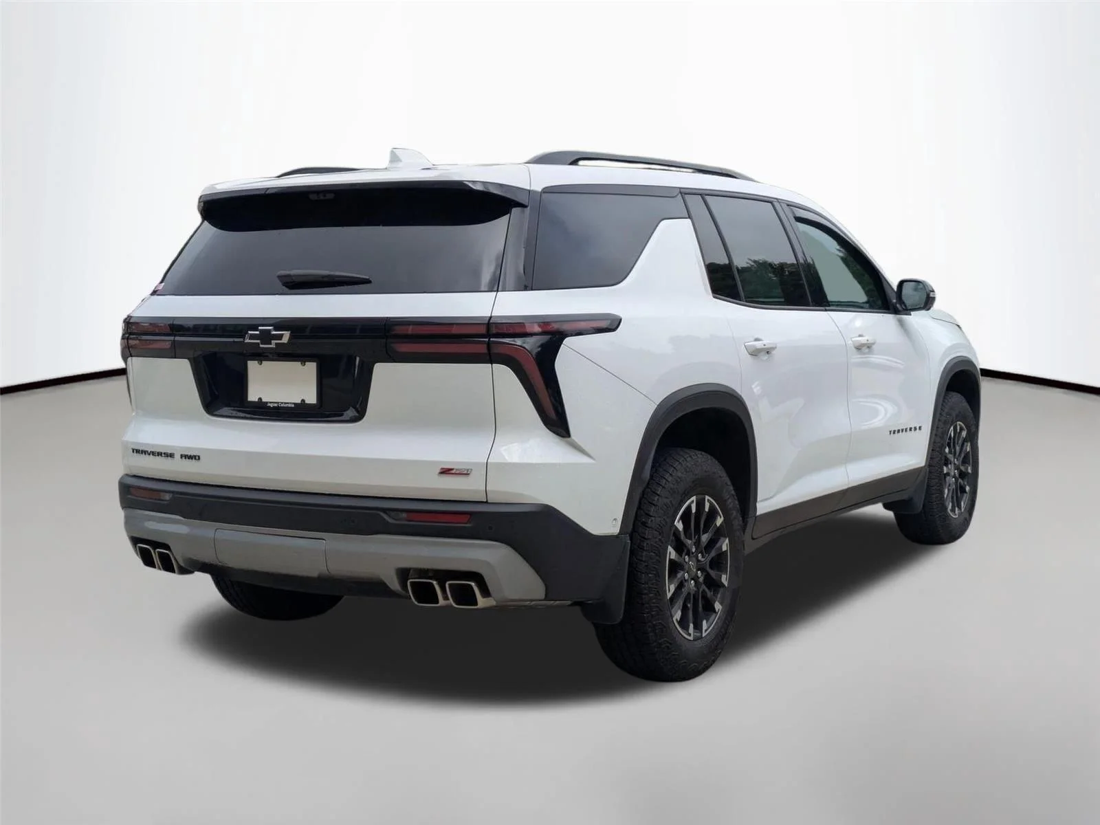 Used 2024 Summit White Chevrolet AWD Z71 image 5