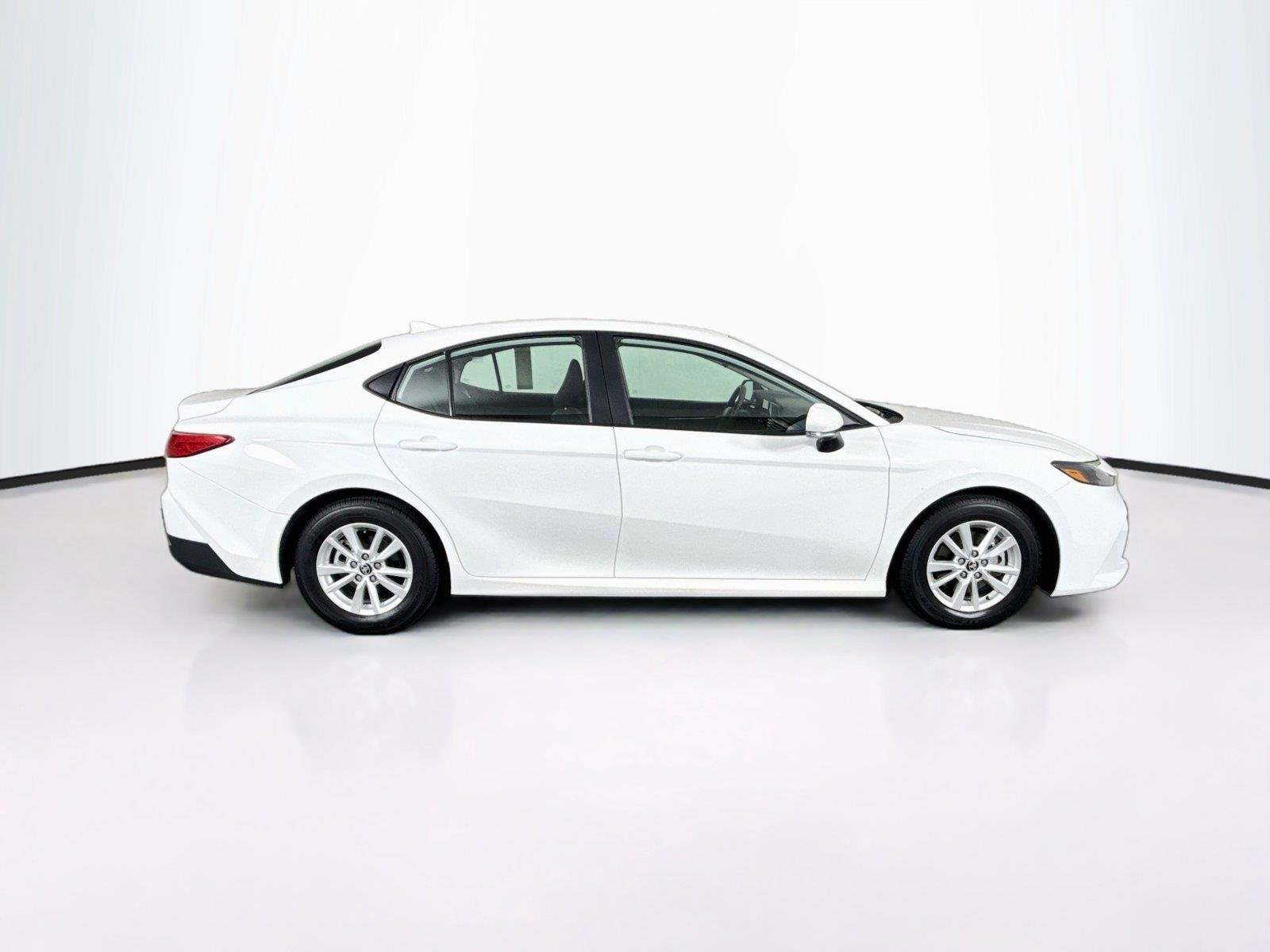 Used 2025 Ice Cap Toyota LE image 10