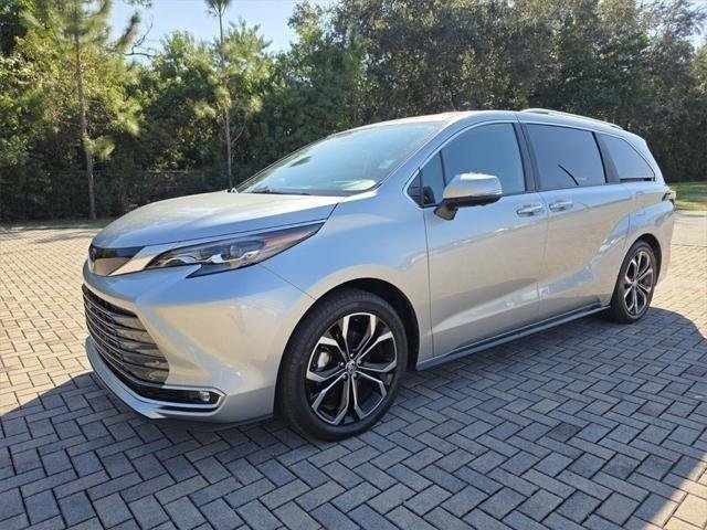 2025 Toyota Sienna Platinum - Photo 3
