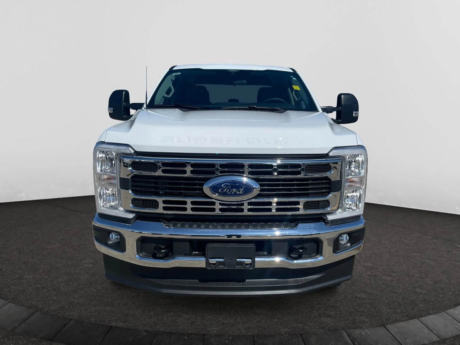 New 2026 Oxford White Ford XLT image 8