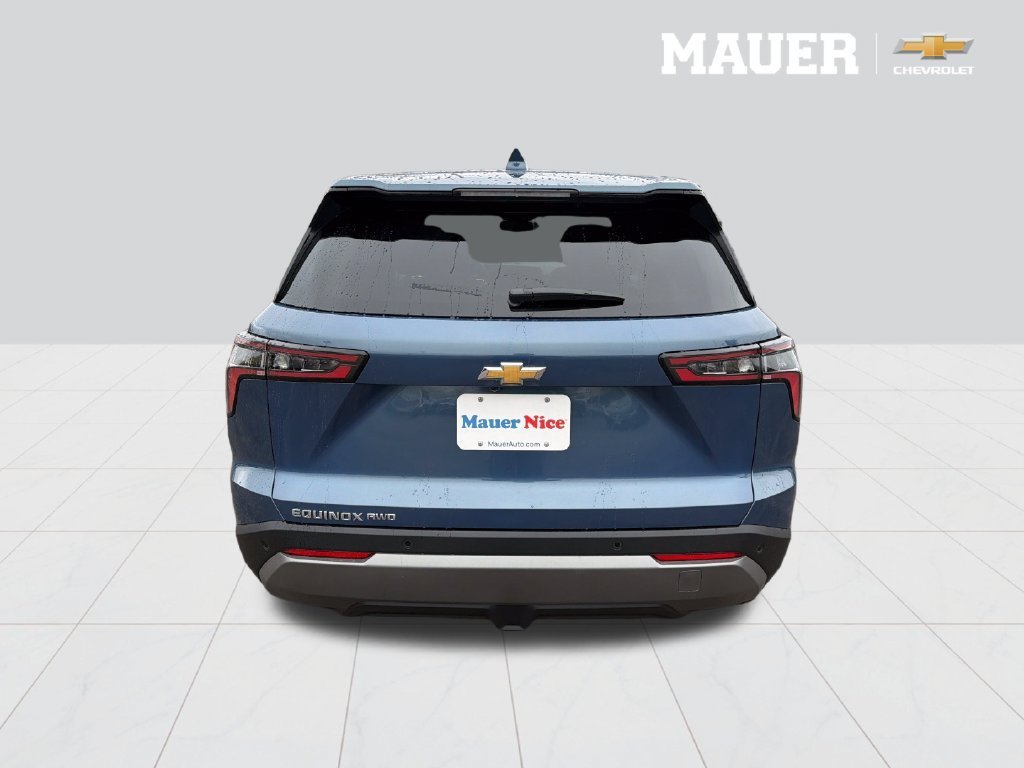 2027 Chevrolet Equinox LT - Photo 6