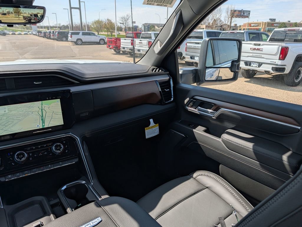 2026 GMC Sierra 3500HD Denali - Photo 11