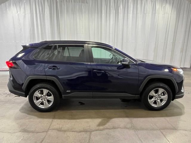 Certified Used 2025  Toyota XLE image 3