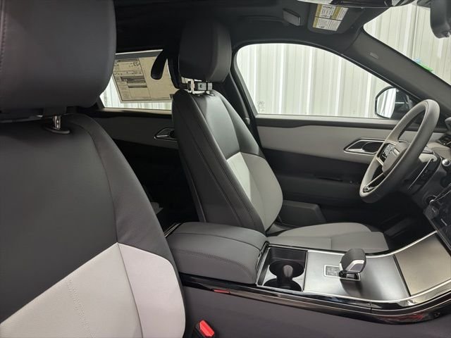 New 2026 Arroios Grey Land Rover Dynamic SE image 24