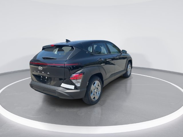 Used 2027 Black Hyundai SE image 8