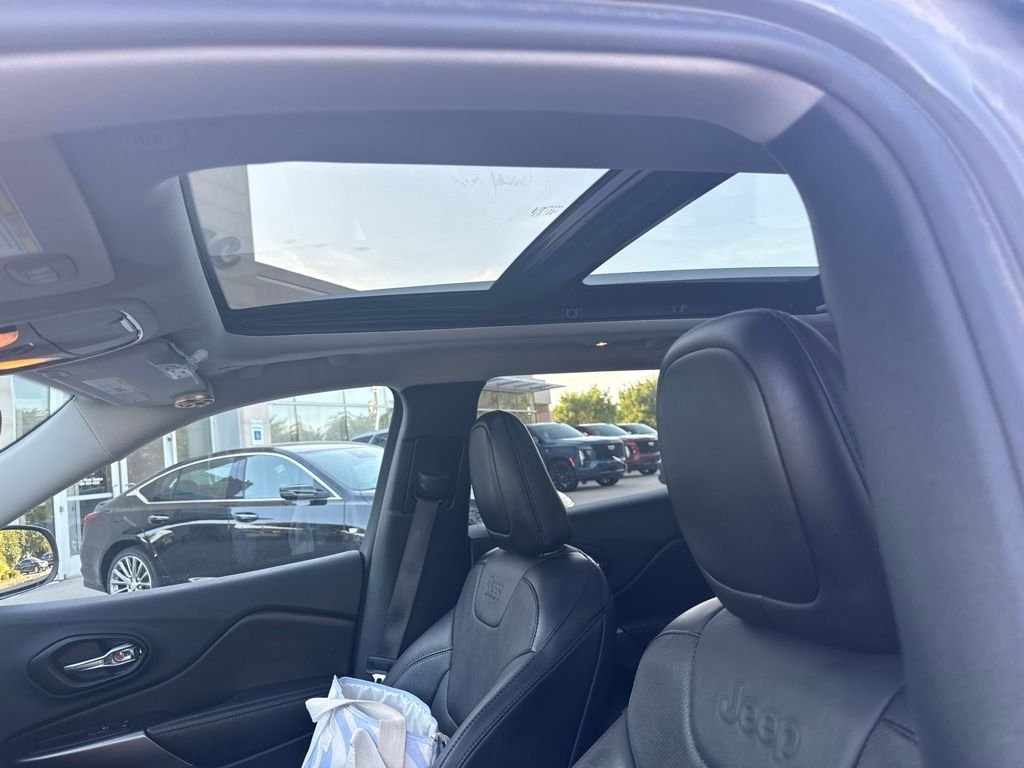 Used 2021 Gray Jeep Limited image 6