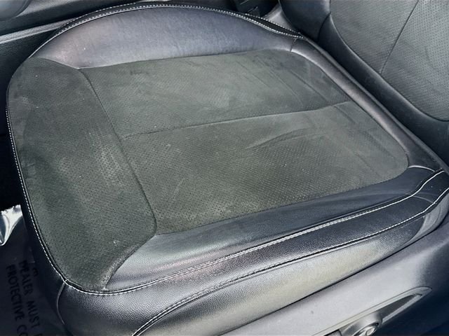 Used 2023 White Jeep Altitude X image 18