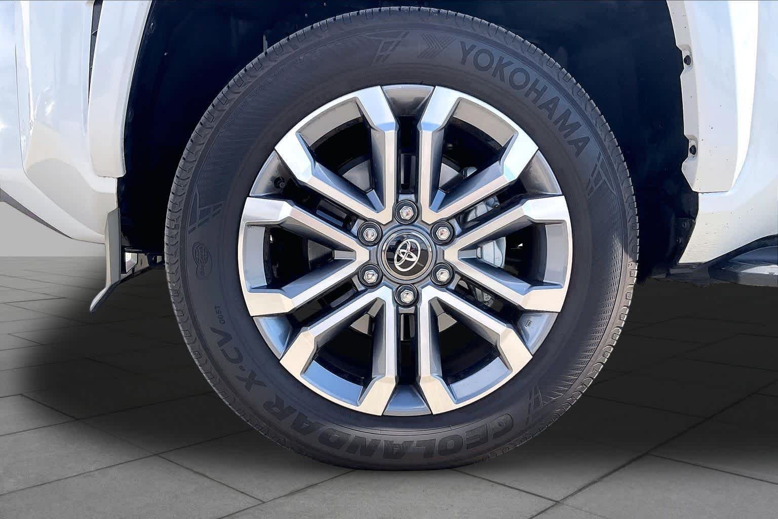 Used 2026 Wind Chill Pearl Toyota Limited image 11