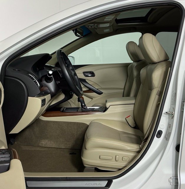 Used 2017 White Diamond Pearl Acura  image 15