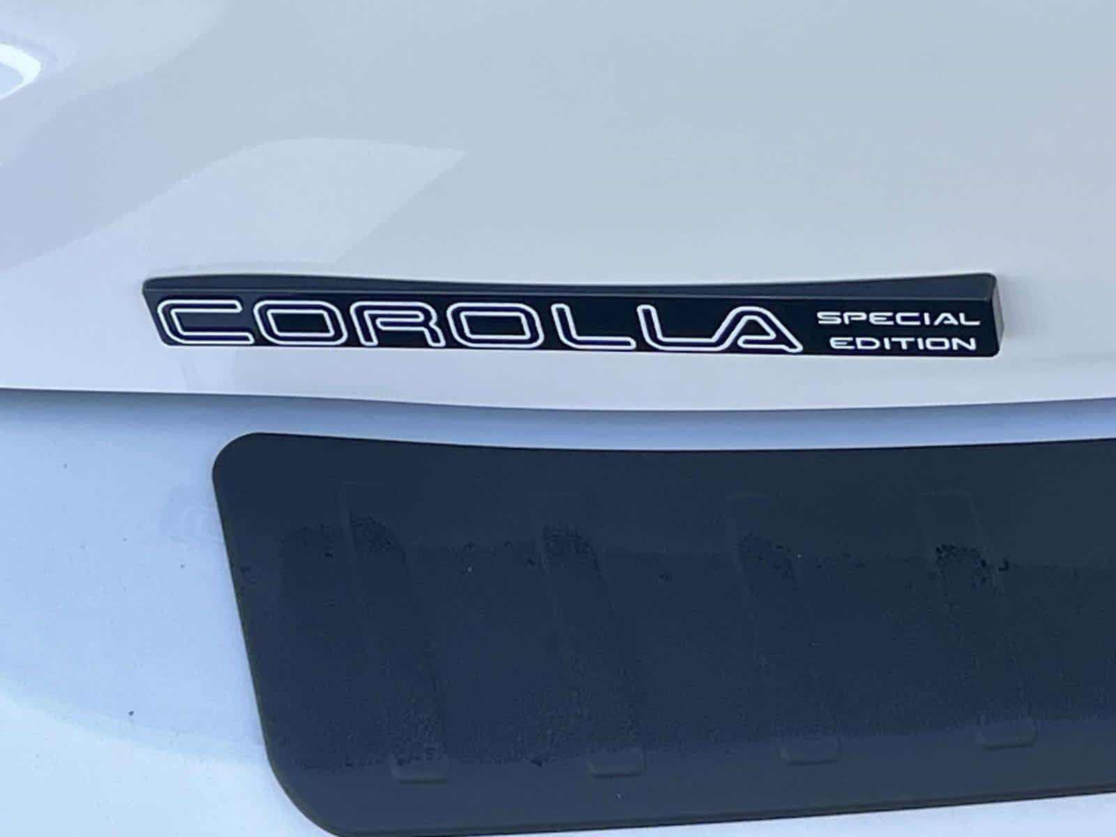 New 2026 Ice Cap Toyota SE image 14