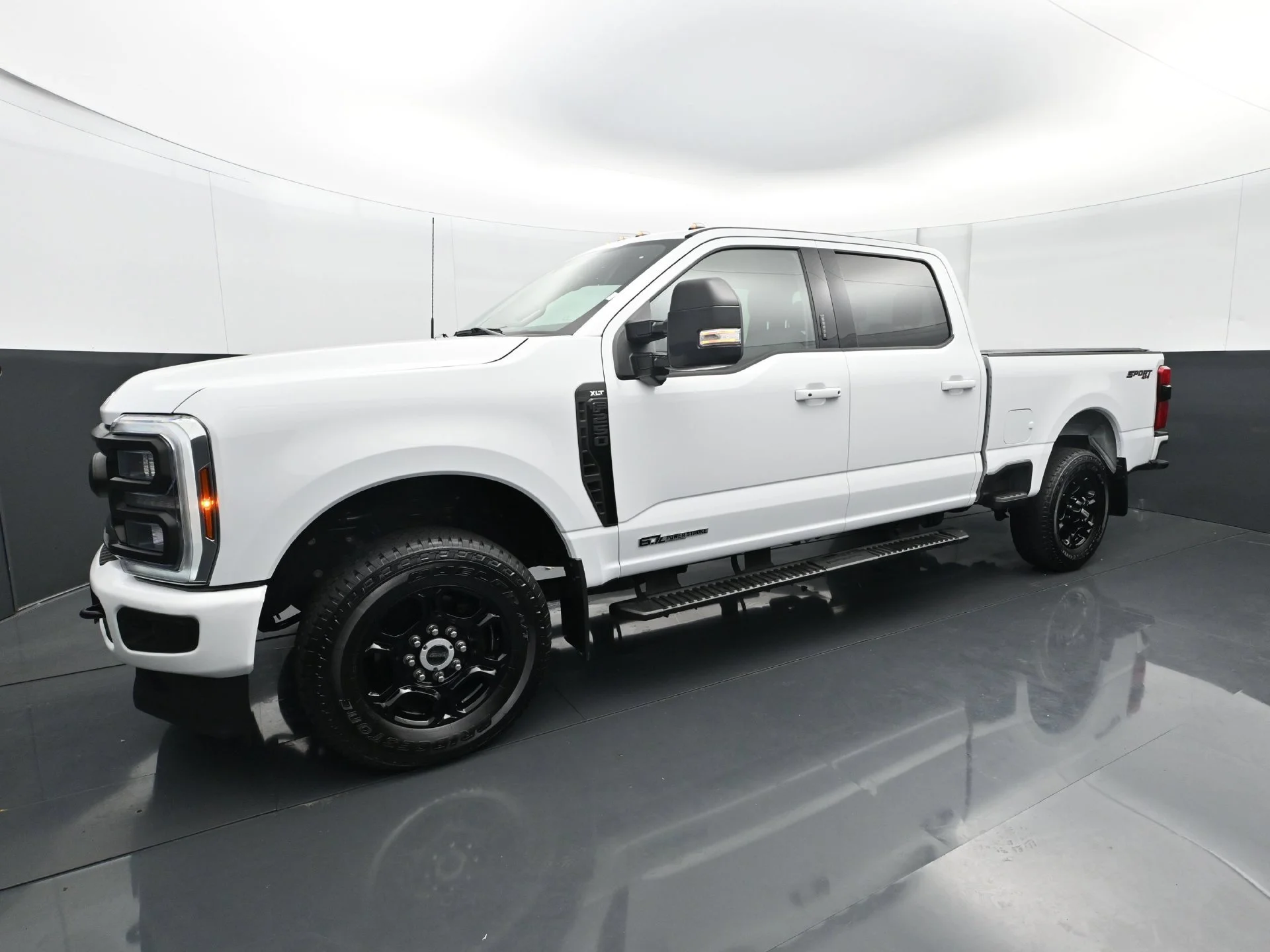 Used 2024 Ford F-250 Super Duty XLT with VIN 1FT7W2BT0REE93761 for sale in Roseville, Minnesota