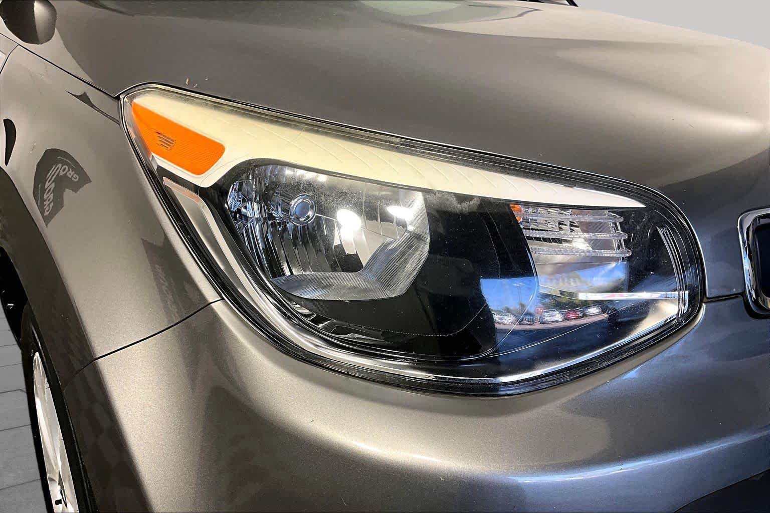 Used 2016 Titanium Gray Kia Base image 22
