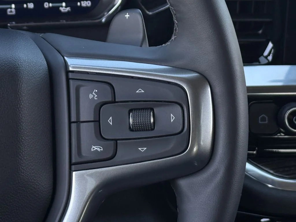Used 2025 Red Chevrolet LT Trail Boss image 16