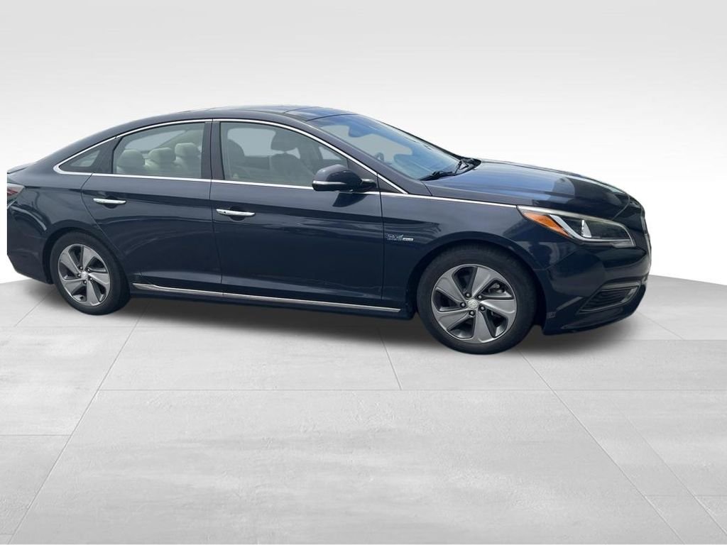 Used 2017 Blue Hyundai Limited image 17