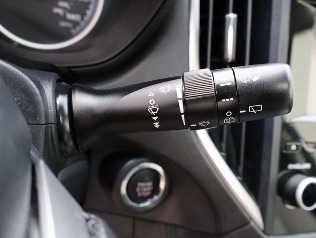 Used 2022 Green Subaru Premium image 33