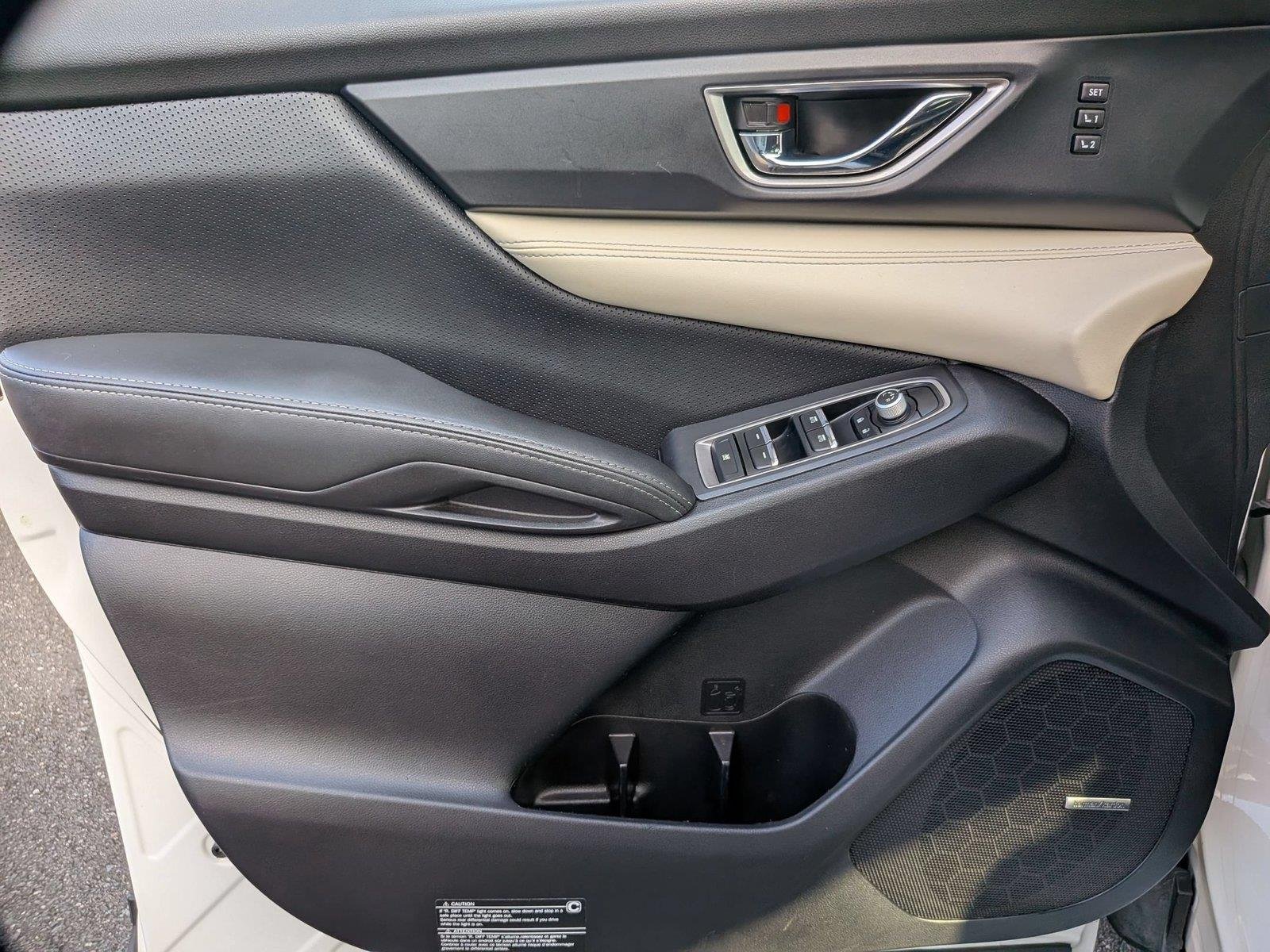 Used 2020 Crystal White Pearl Subaru Limited image 15