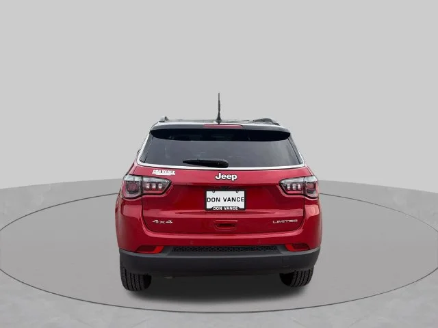 New 2026 Red Hot Pearl-Coat Exterior Paint Jeep Limited image 4