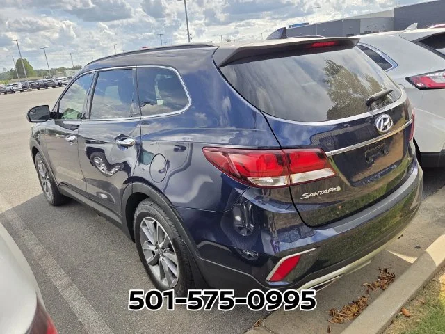 Used 2018 Blue Hyundai SE image 2