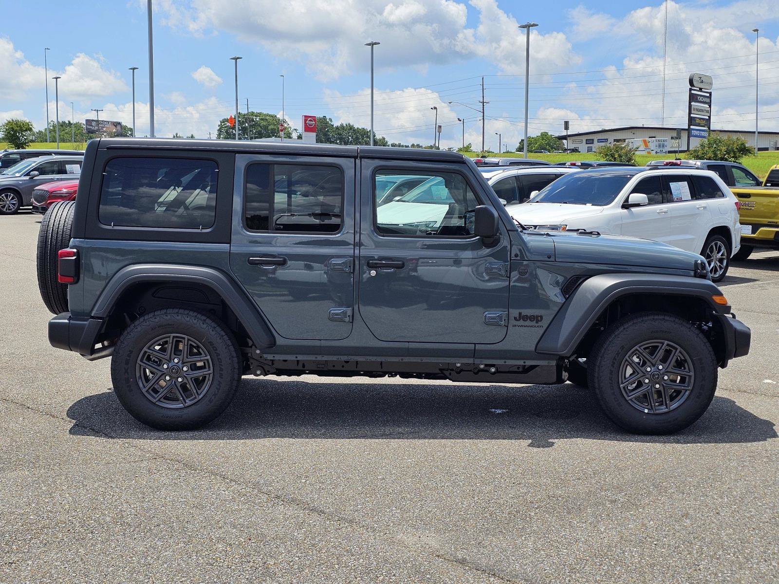 New 2026 Anvil Clear-Coat Exterior Paint Jeep Sport S image 8