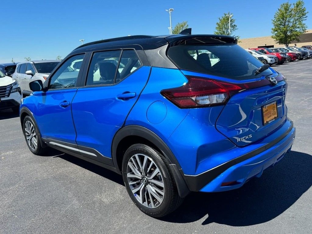 Used 2023 Blue Nissan SR image 5