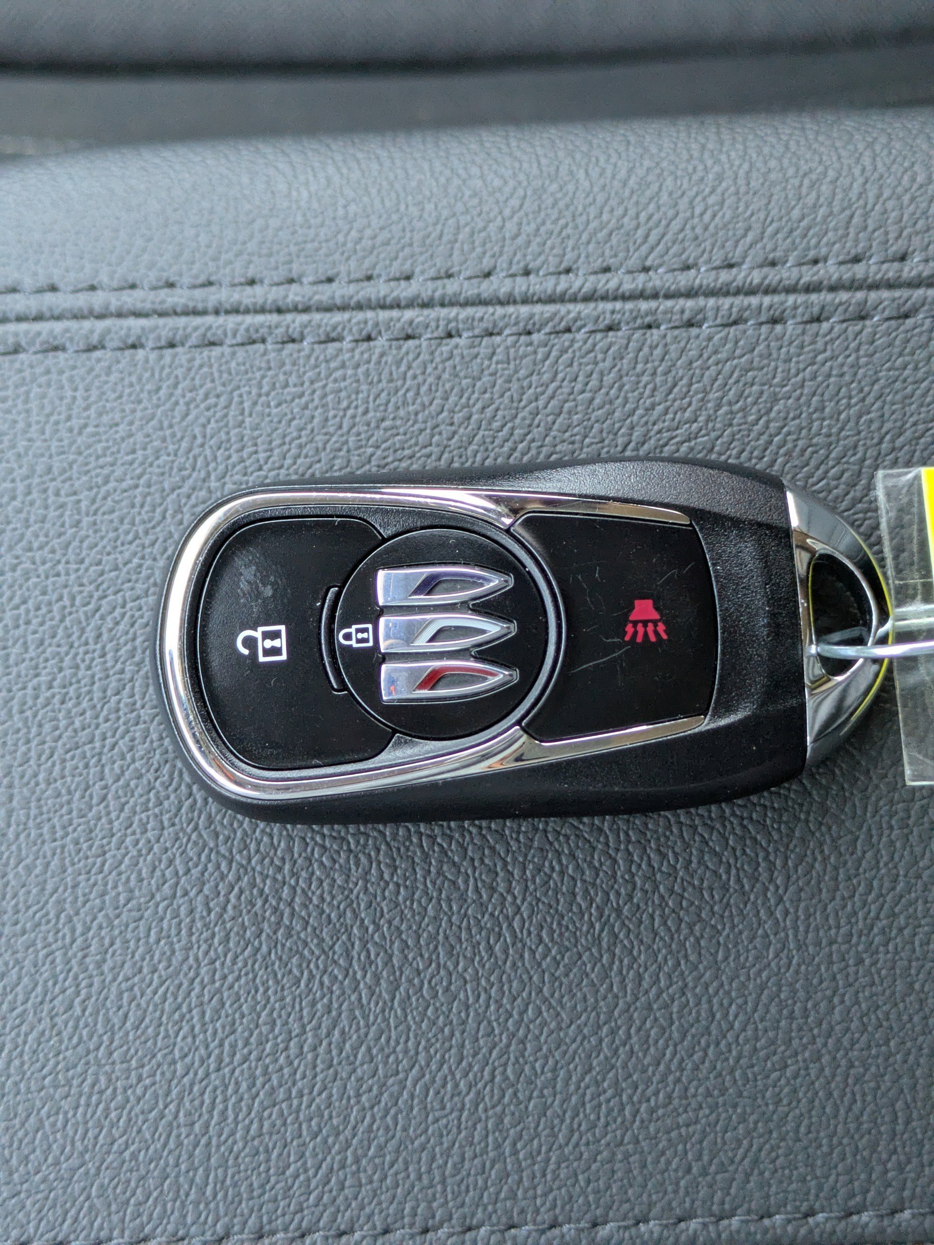 Used 2024 Summit White Buick Preferred image 28