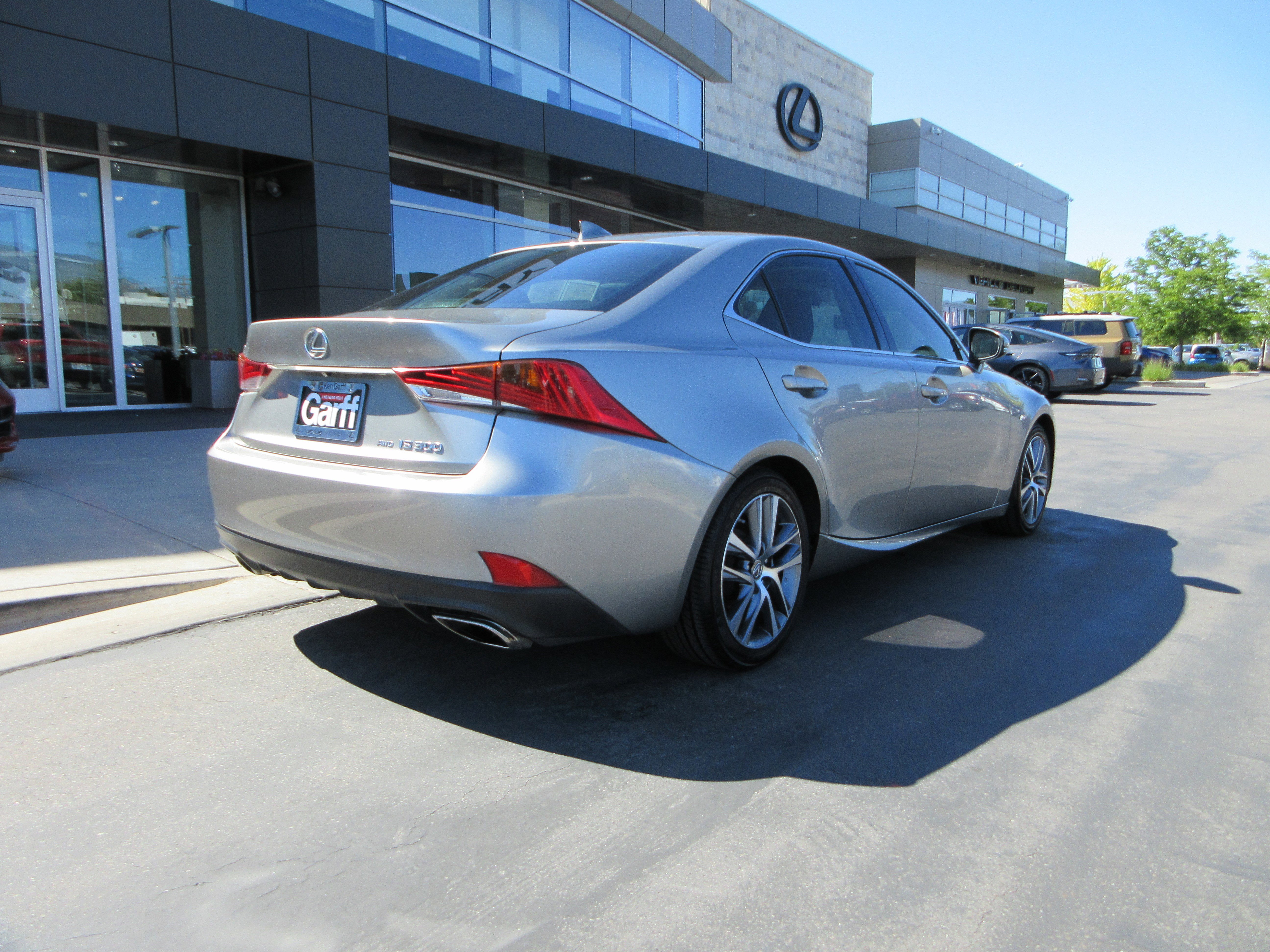 Used 2018 Atomic Silver Lexus 300 image 9