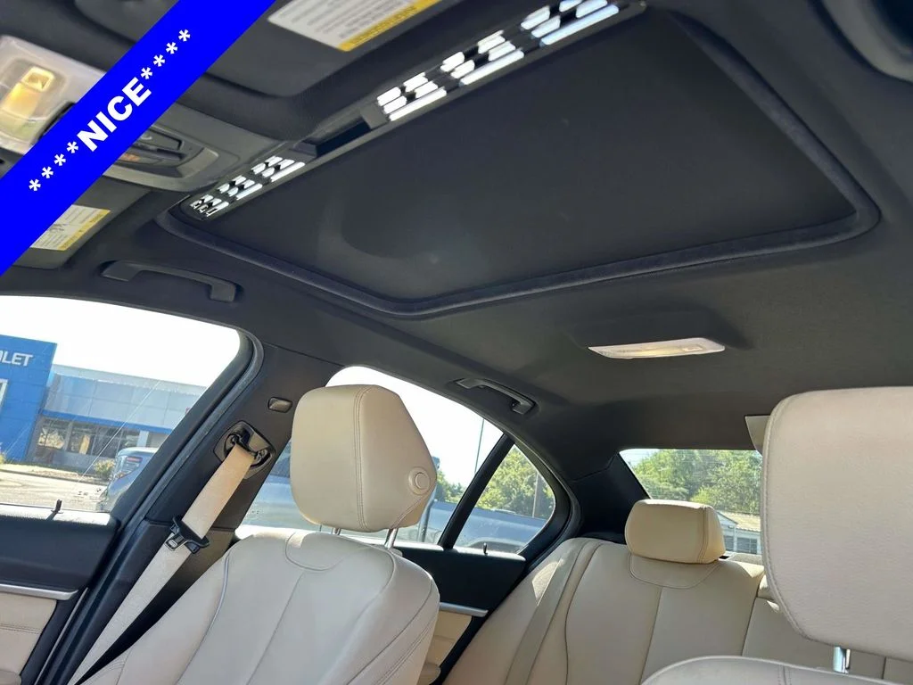 Used 2018 White BMW 340i image 16