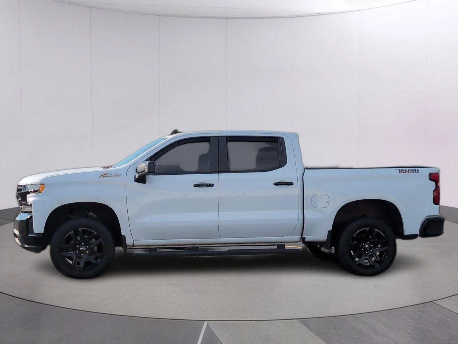 Used 2021 SUMMIT WHITE Chevrolet LT Trail Boss image 2
