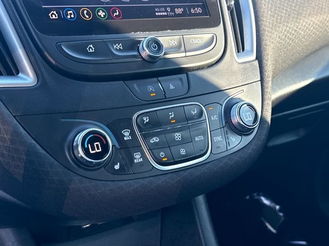 Used 2023 Gray Chevrolet LT image 19