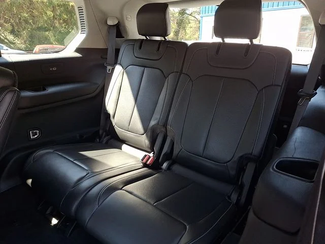 Used 2022 Black Jeep Limited image 13