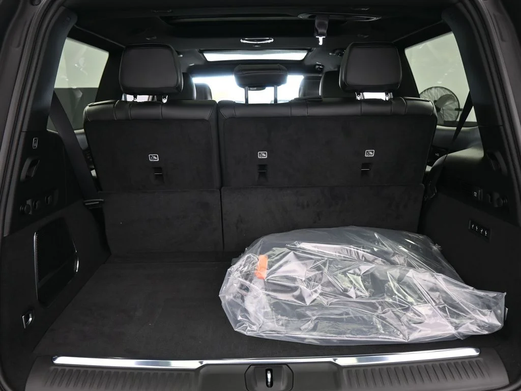New 2026 Bright White Clearcoat Jeep Summit Obsidian image 32