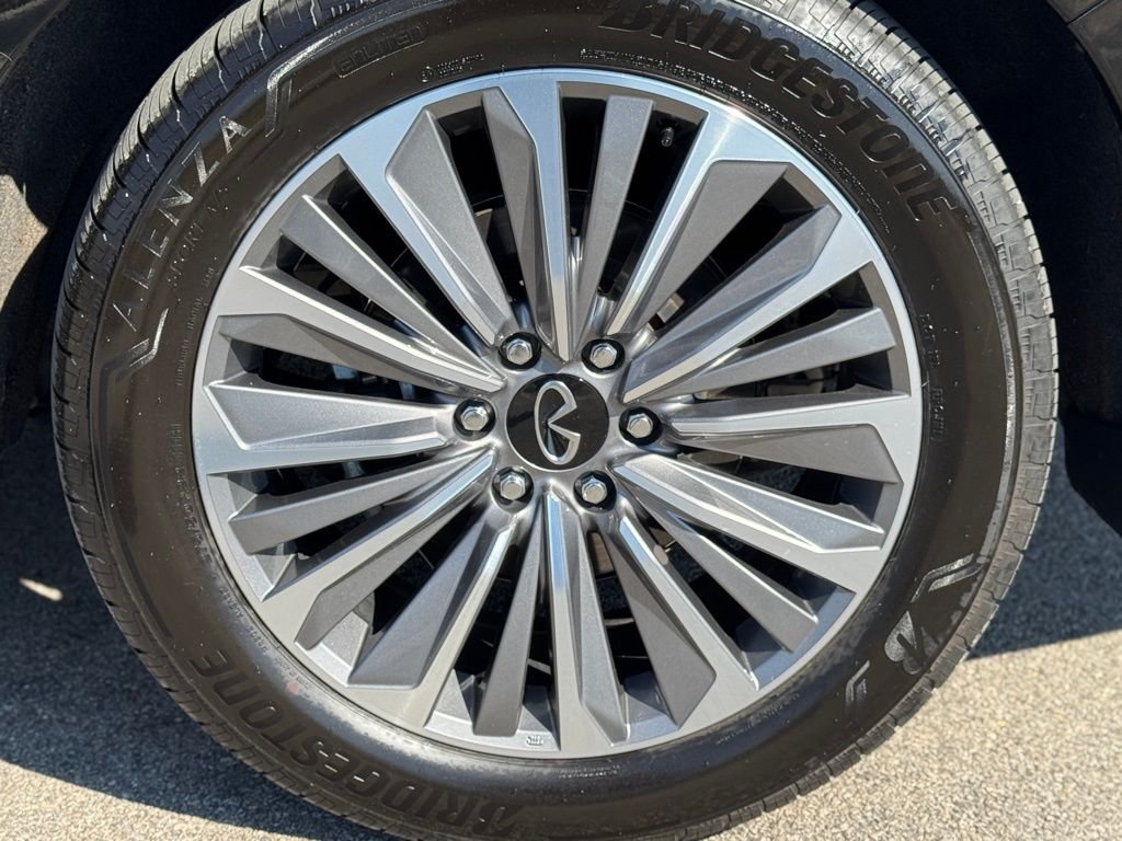 Certified Used 2026 Black Obsidian INFINITI LUXE image 8