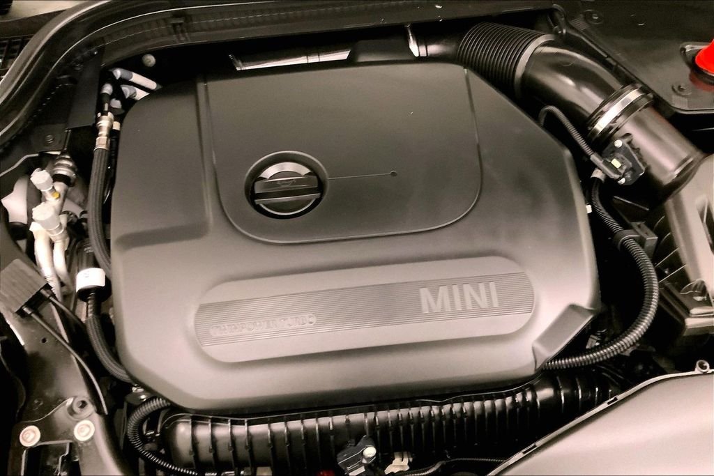 Used 2024 Nanuq White Metallic MINI  image 30
