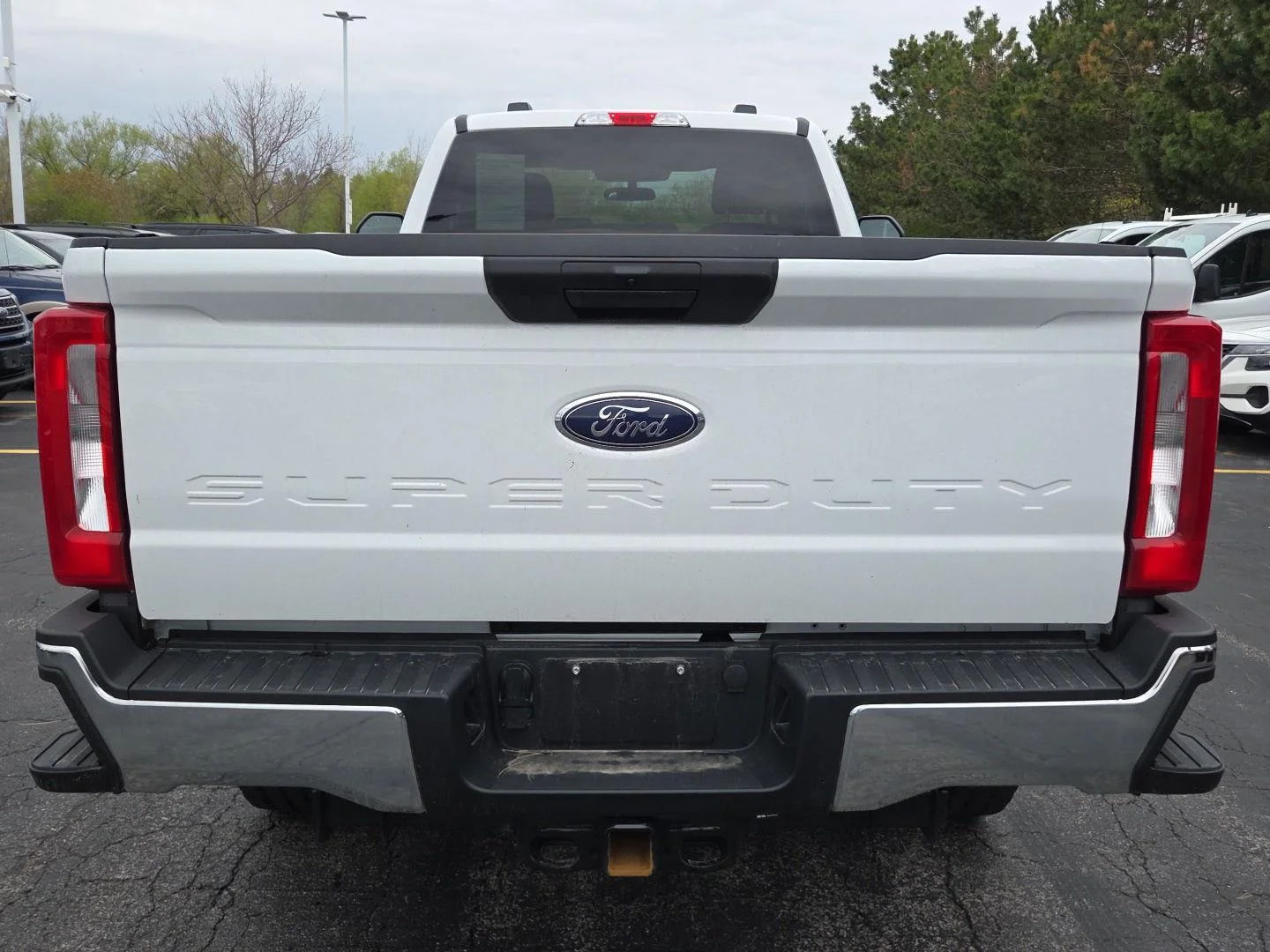 Used 2025 Oxford White Ford XLT image 4