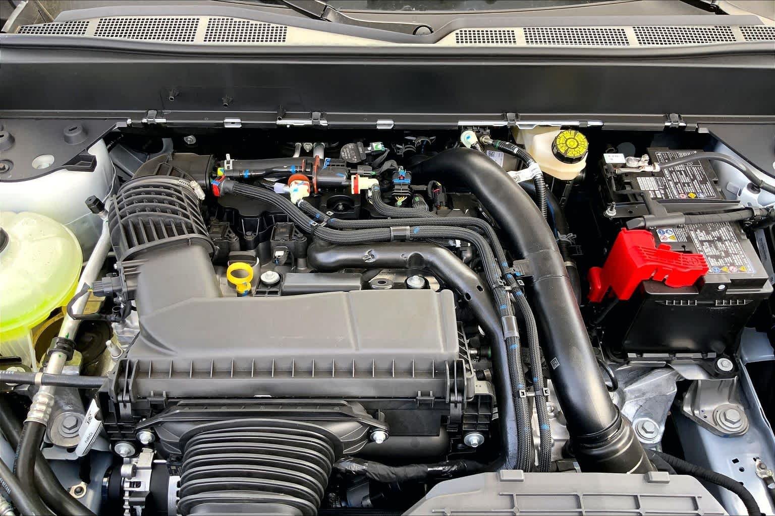 New 2026 Oxford White Ford XLT image 16