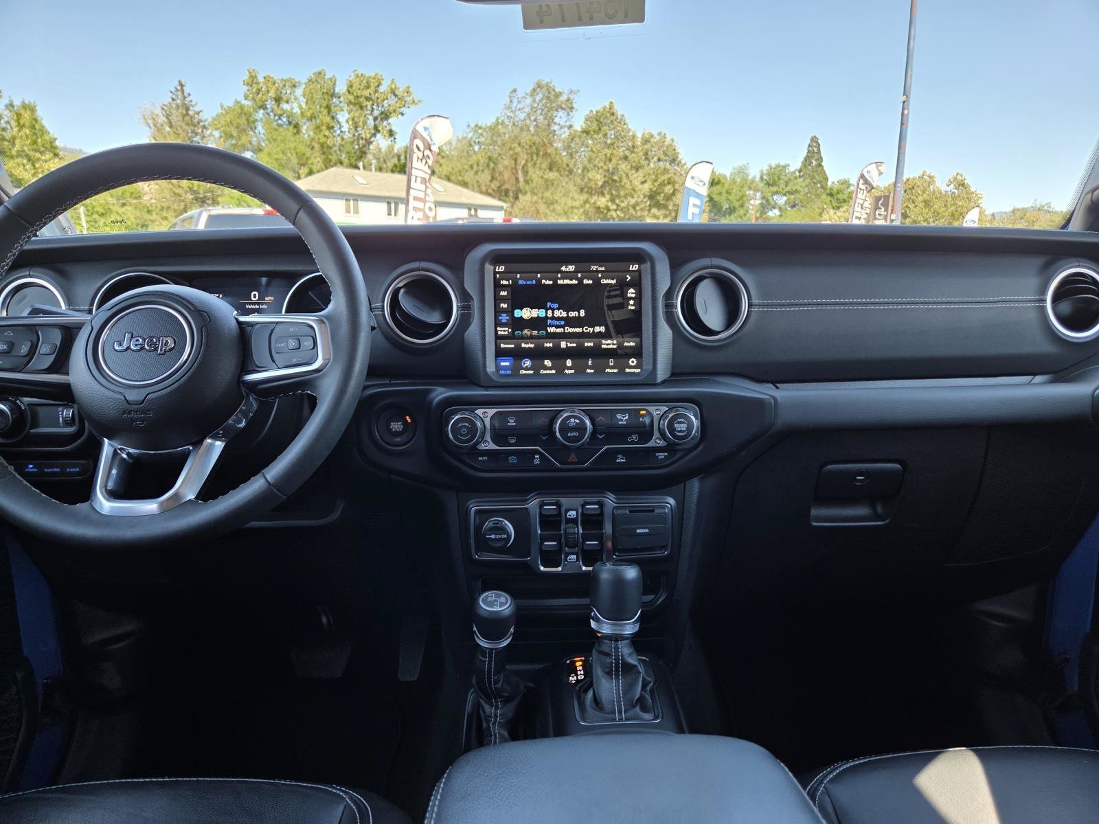 Used 2023 Hydro Blue Pearlcoat Jeep Sahara image 15