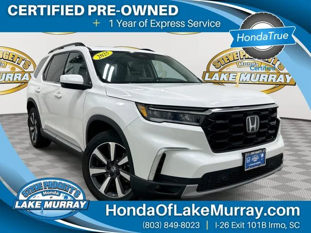 2025 Honda Pilot Touring AWD's photo