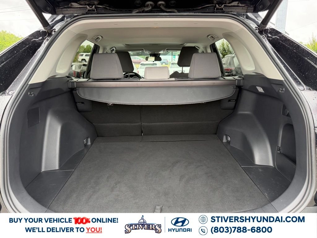 2021 Toyota RAV4 XLE - Photo 19
