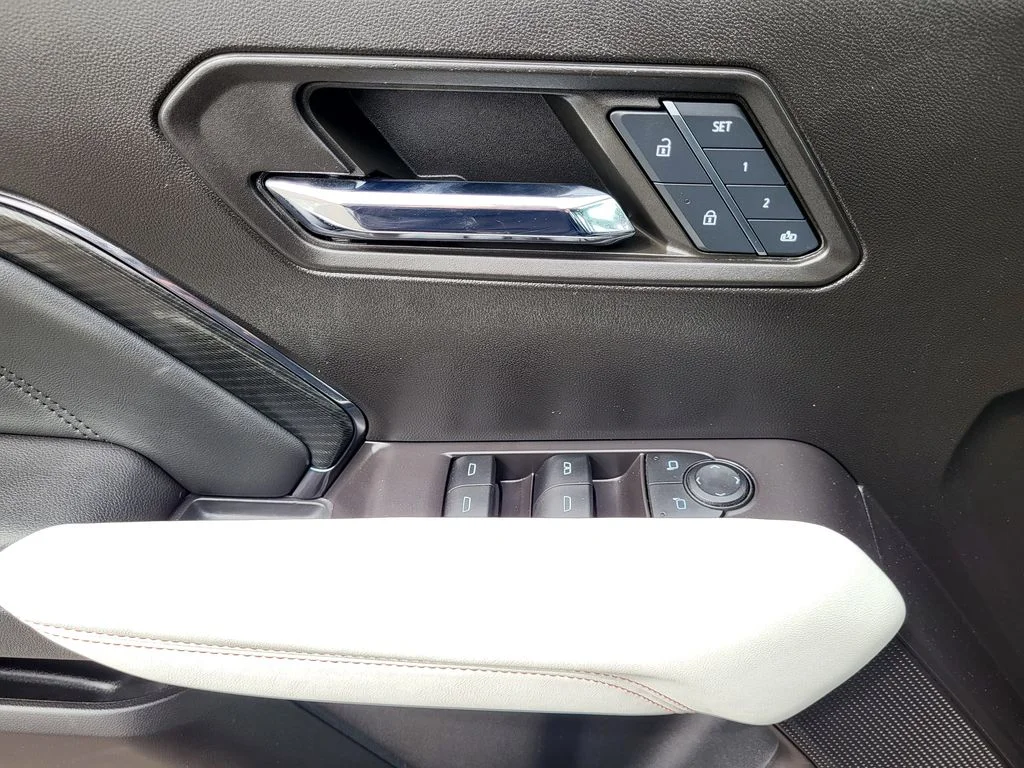 Used 2024 Sterling Metallic GMC AT4X image 17