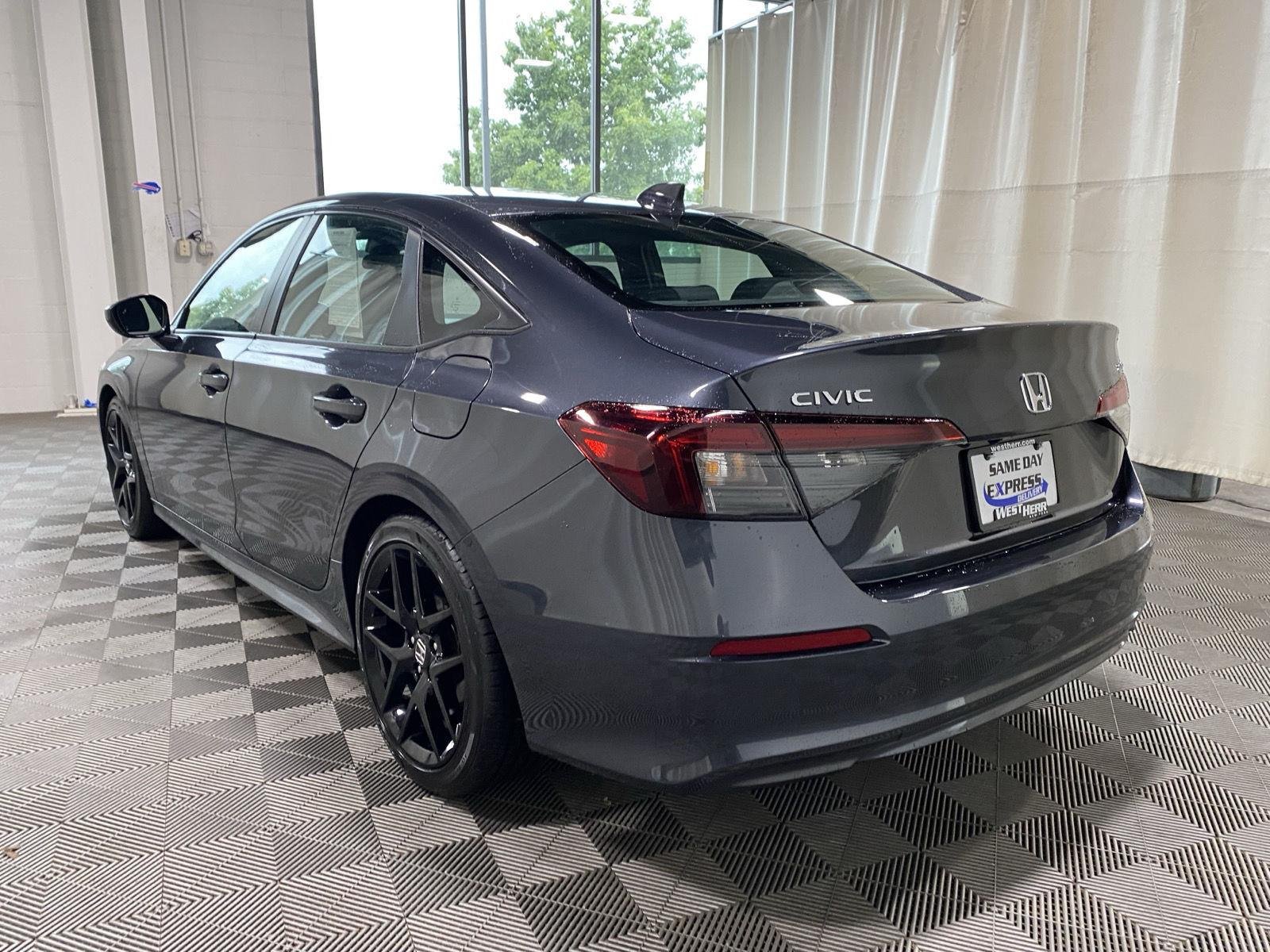 Used 2025 Meteorite Gray Metallic Honda Sport image 5