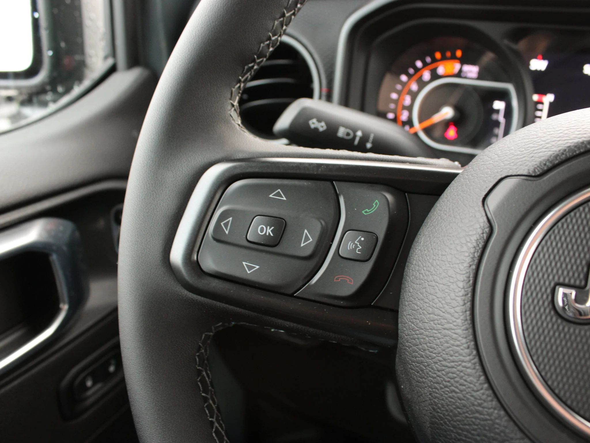 New 2026 Dark blue Jeep Rubicon* 4 Door 4x4, Nappa Leather, Safety Group, Front/Rear Lockers image 16