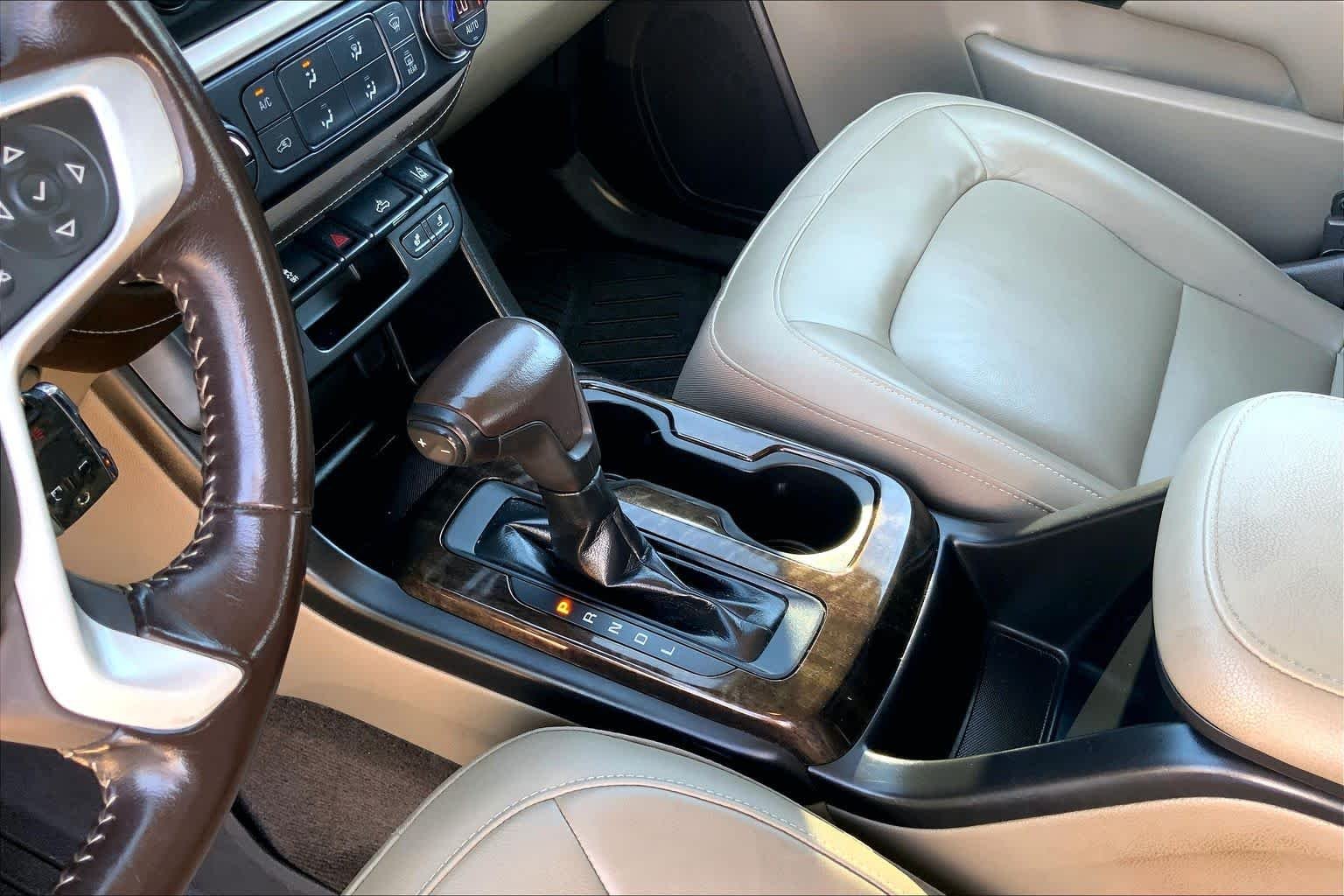 Used 2017 Summit White GMC 4WD SLT image 16