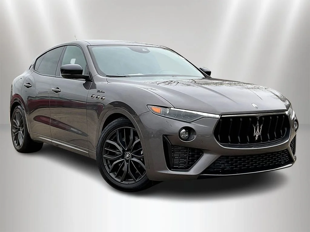 Used 2022 Grigio Maratea Metallic Maserati Modena image 3