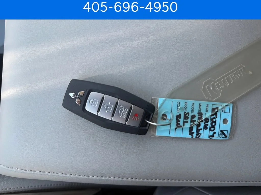 Pre-Owned 2026 Mitsubishi Outlander SEL