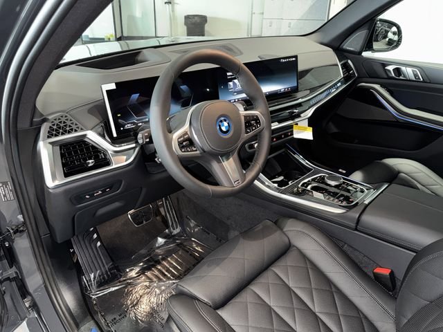 New 2026 Dravit Grey Metallic BMW xDrive50e image 15